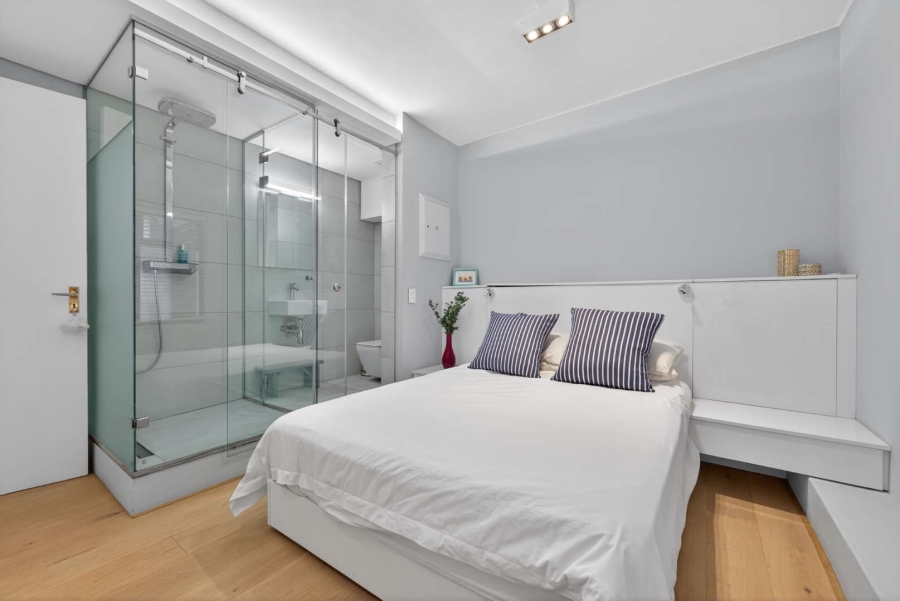 3 Bedroom Property for Sale in Sea Point Western Cape